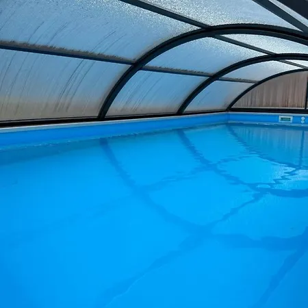 Lodge V Soukromi S Bazenem Tri Splavy Celadna