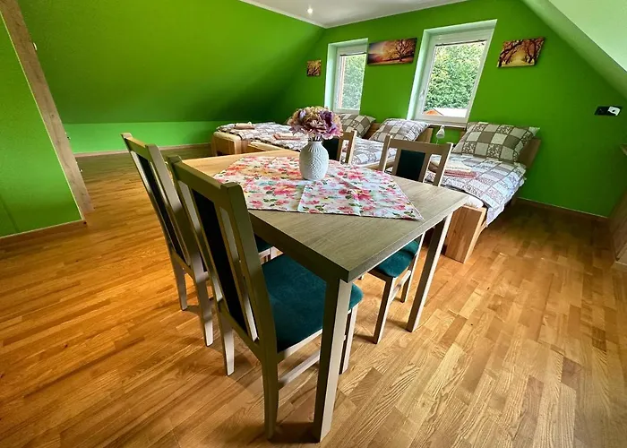 Chata V Soukromí S Bazénem Tři Splavy *
